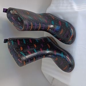 Capelli of New York Child's Rain Boots. Size 1-2. Black with Umbrella design